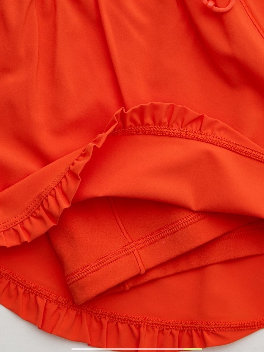 AERIE 2” RUFFLE SHORT - Picture 4 of 4
